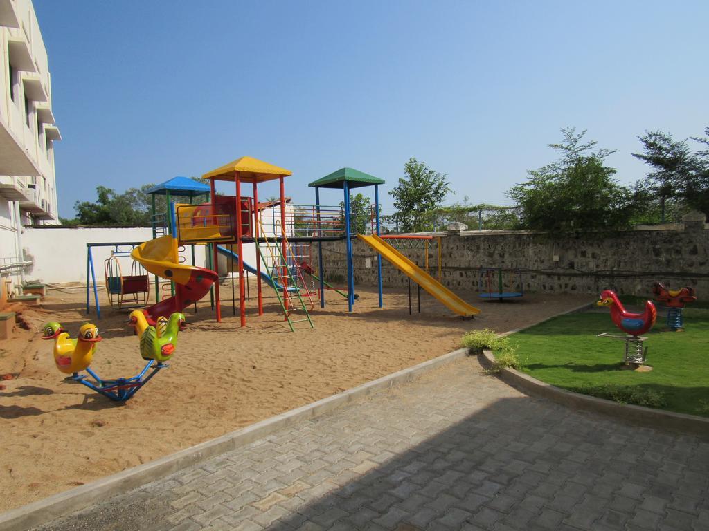 Grand Serenaa Hotel & Resorts, אורוויל מראה חיצוני תמונה