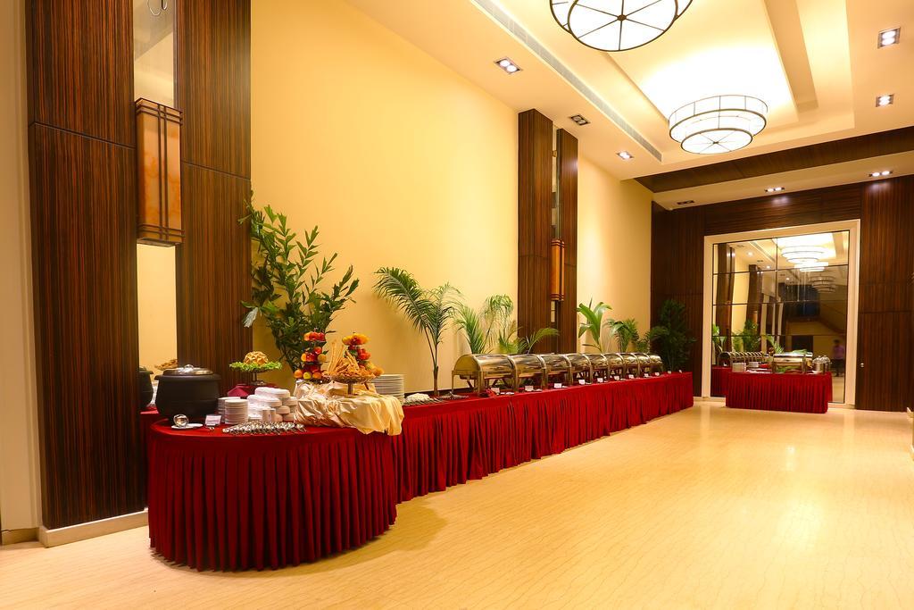 Grand Serenaa Hotel & Resorts, אורוויל מראה חיצוני תמונה