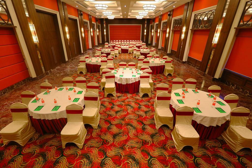Grand Serenaa Hotel & Resorts, אורוויל מראה חיצוני תמונה