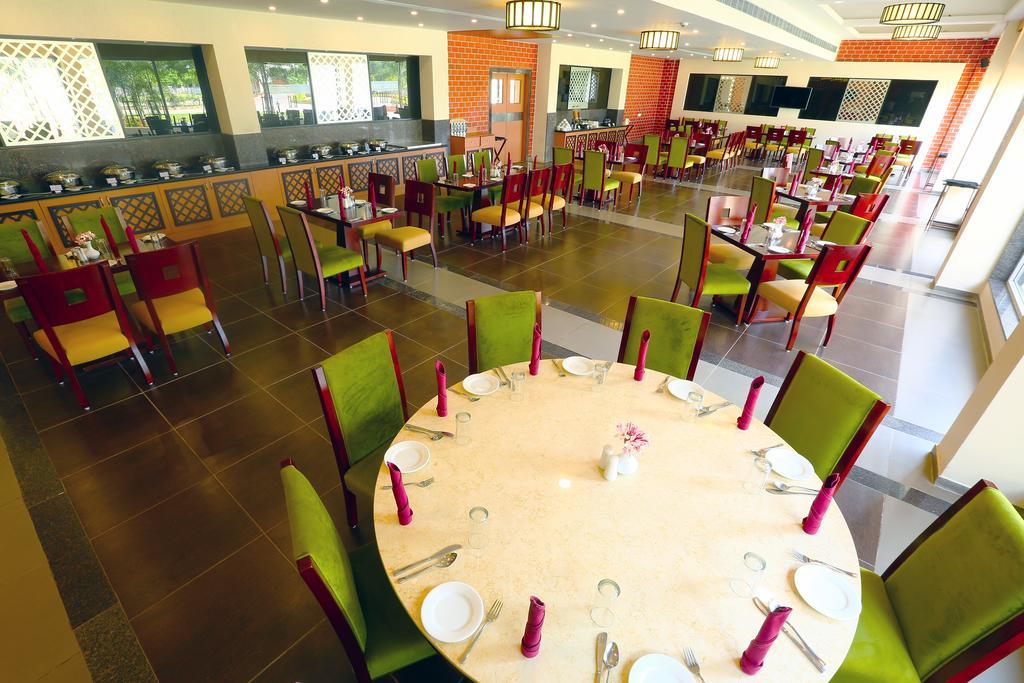 Grand Serenaa Hotel & Resorts, אורוויל מראה חיצוני תמונה