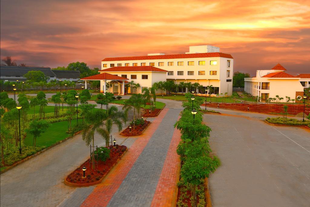 Grand Serenaa Hotel & Resorts, אורוויל מראה חיצוני תמונה