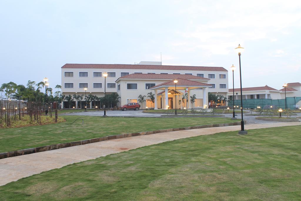 Grand Serenaa Hotel & Resorts, אורוויל מראה חיצוני תמונה